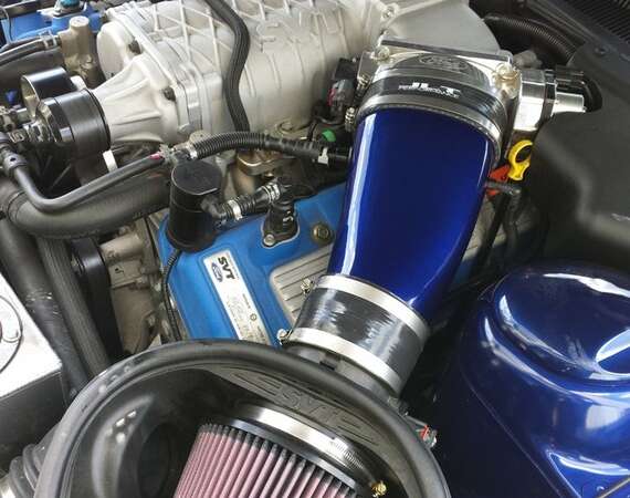 JLT PAINTED INDUCTION KIT (2010-14 GT500)